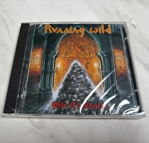 Running wild pile skulls - running, of